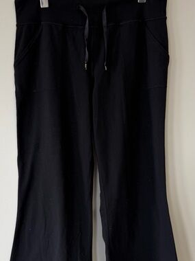 (8) Lululemon Women’s Black Pull-On Lounge Pants